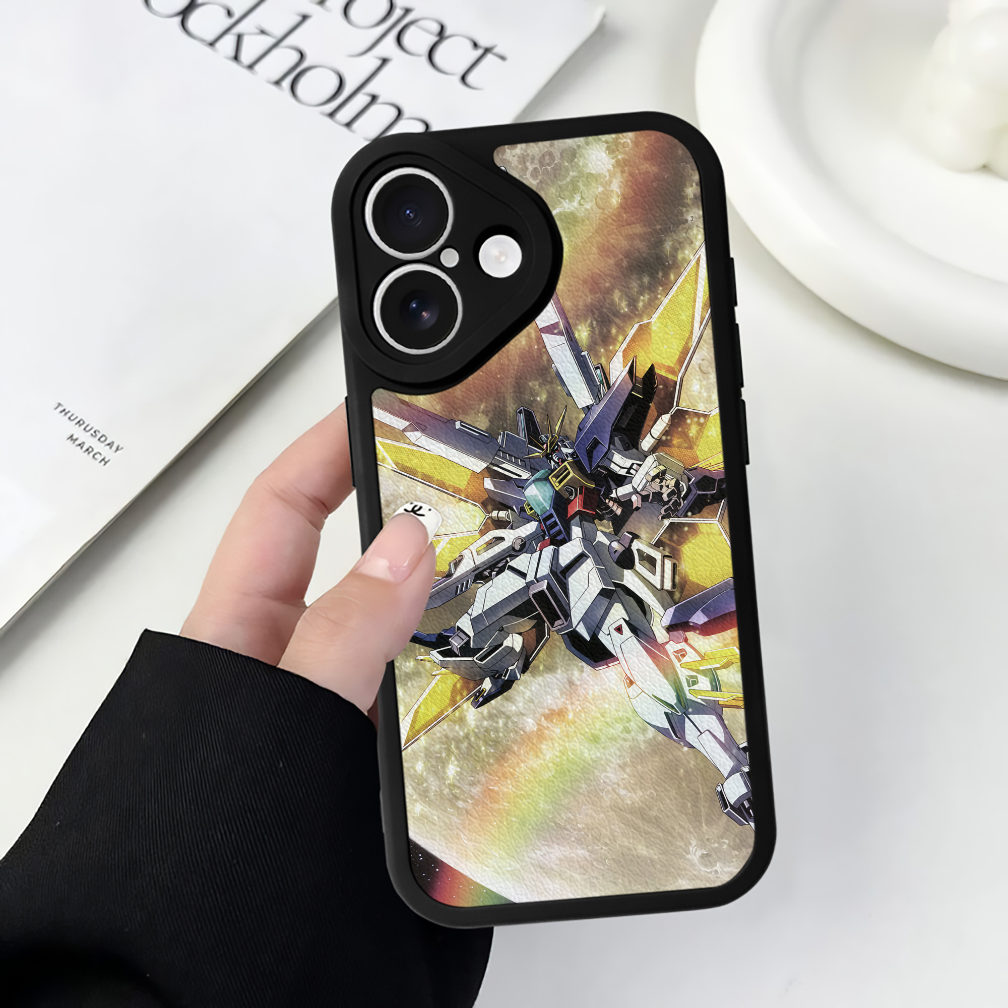 （画像用） 機動戦士ガンダム Mobile Suit Gundam 【iPhone 16シリーズ対応】シリコンスマホケース（レザー調） 材質：シリコン
